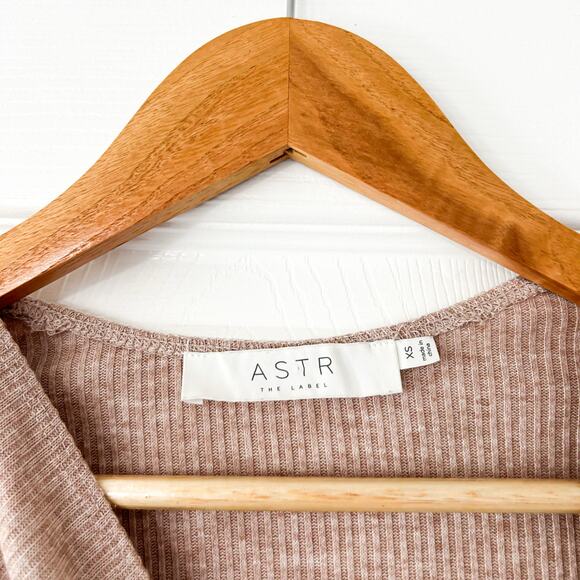 NWOT ASTR The Label Beth Cream Ribbed Long Sleeve Wrap Bodysuit XS - Picture 3 of 5